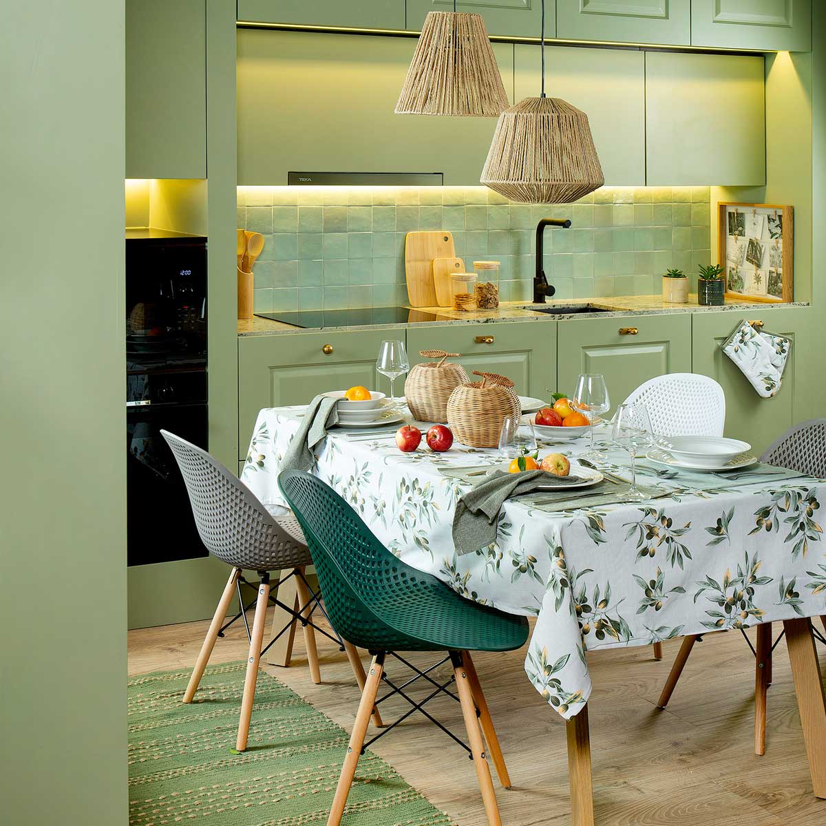 Silla Mezy Blanca Con Patas De Madera