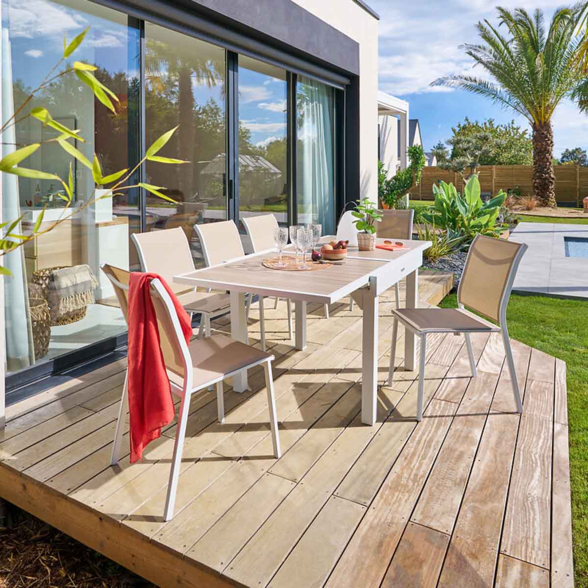 Silla apilable ESSENTIA beige