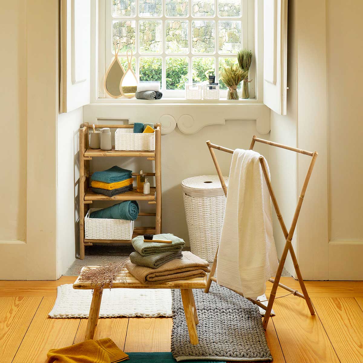 Mueble para ba&ntilde;o de bamb&uacute; con 3 niveles 87.5cm