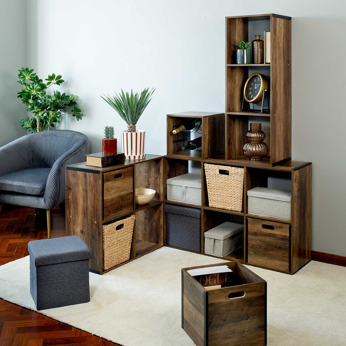 Estanter&iacute;a marr&oacute;n oscuro con 3 cubos MIXMODUL