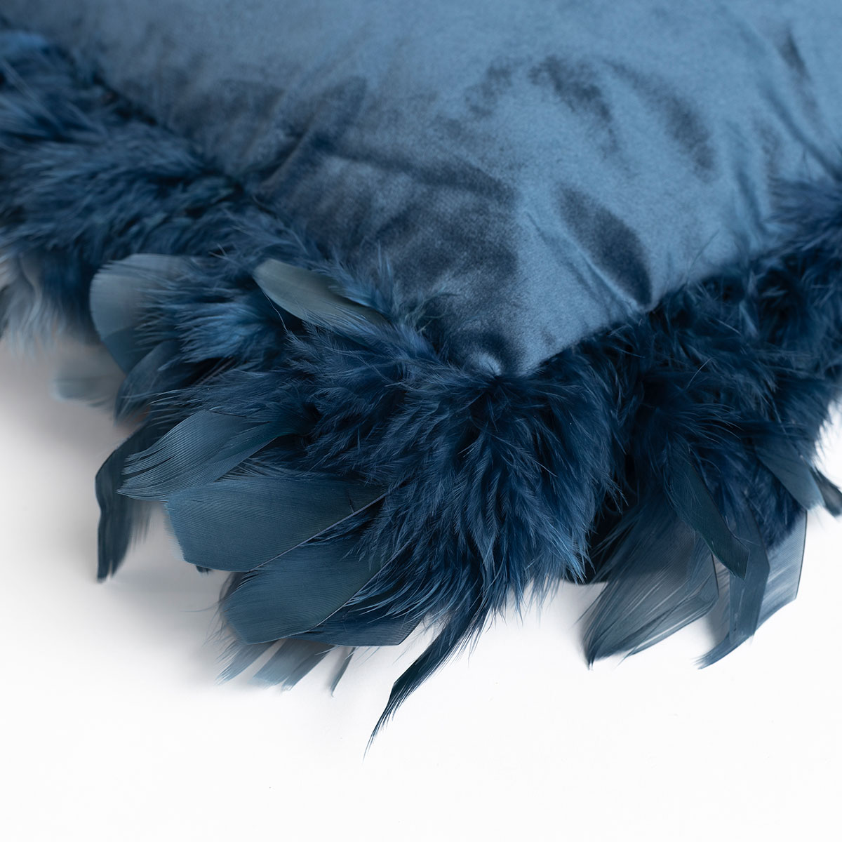 Coj&iacute;n azul de terciopelo 40x40cm