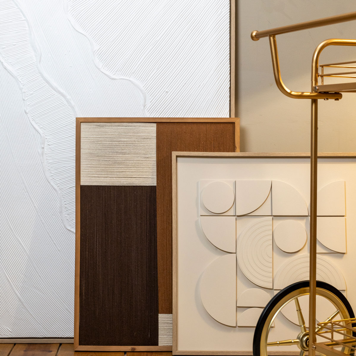 Cuadro decorativo KOHANA con relieve blanco