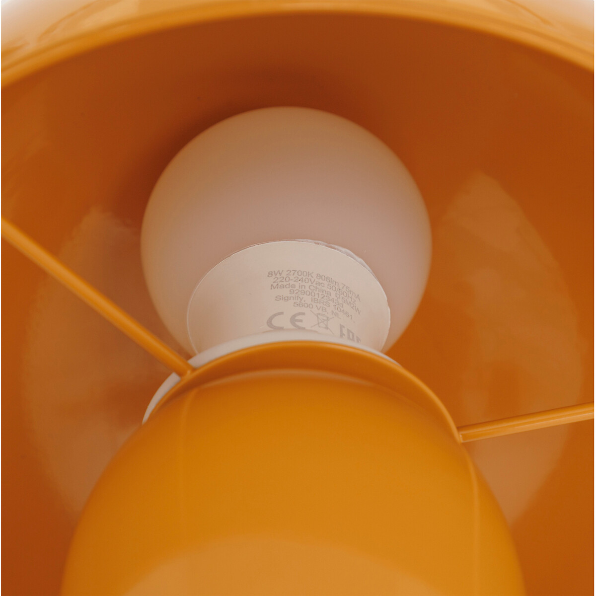 L&aacute;mpara de mesa LITO ocre de metal