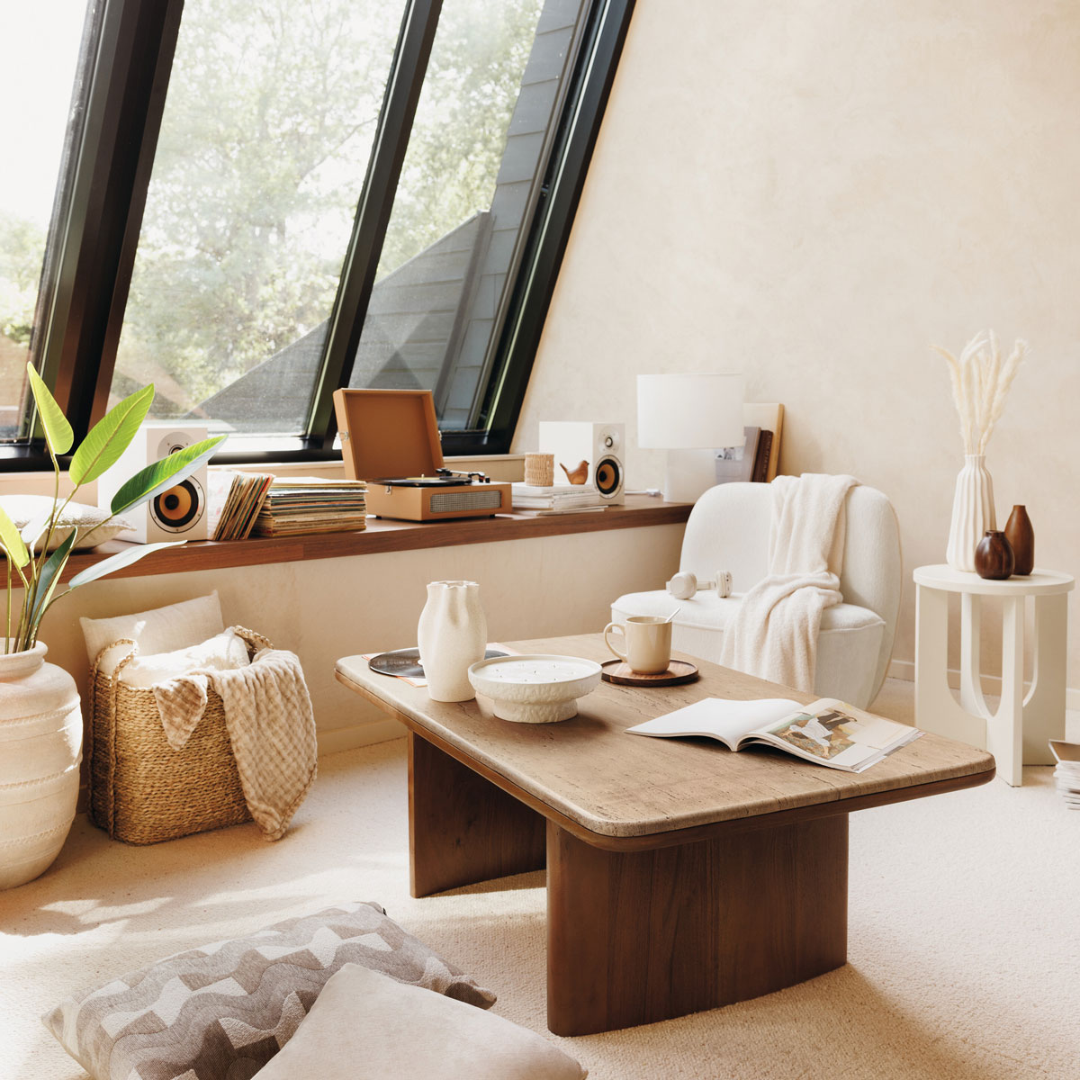 Mesa auxiliar BLOOM blanca de mdf 50.4x40x40cm