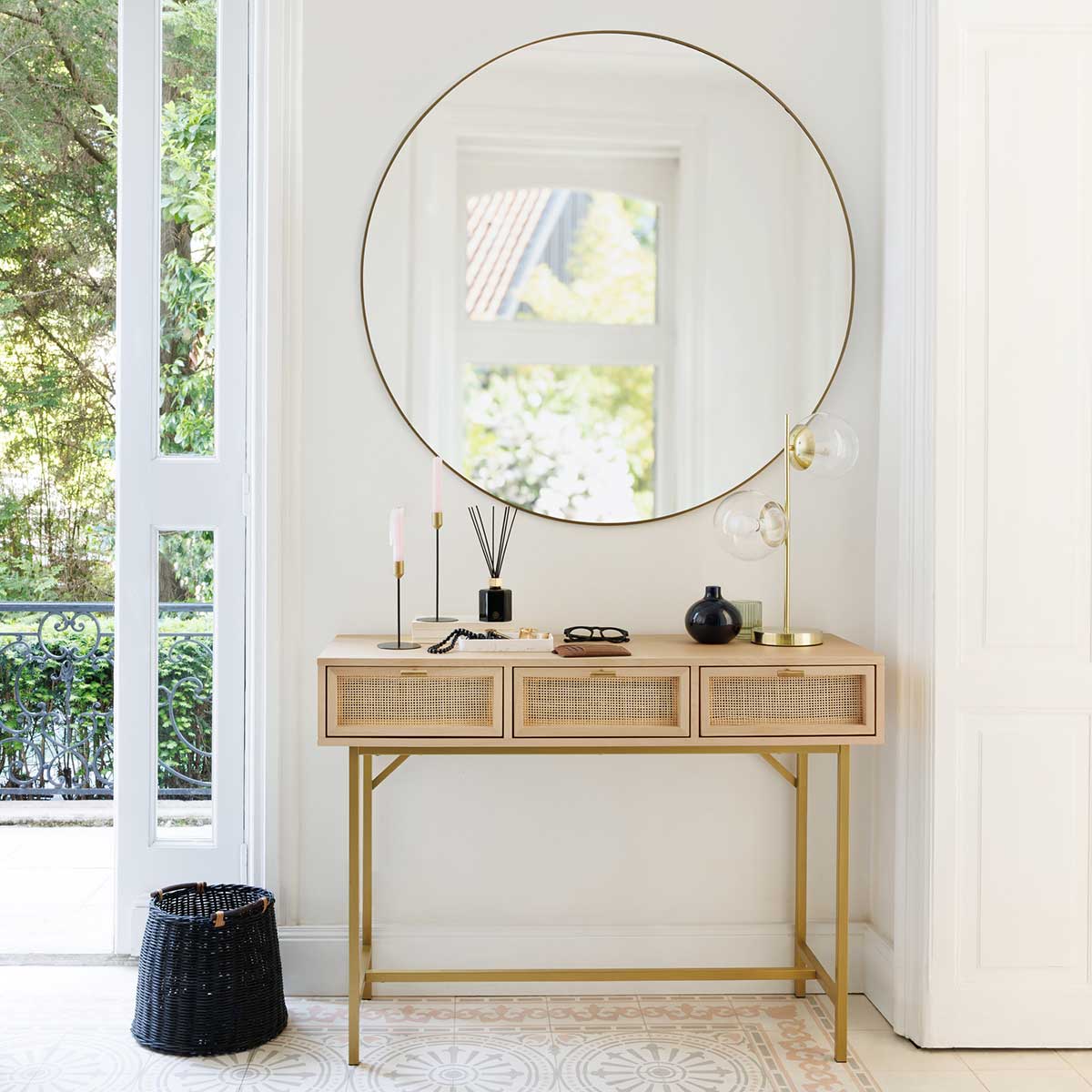 Espejo de pared ALICE redondo de metal dorado