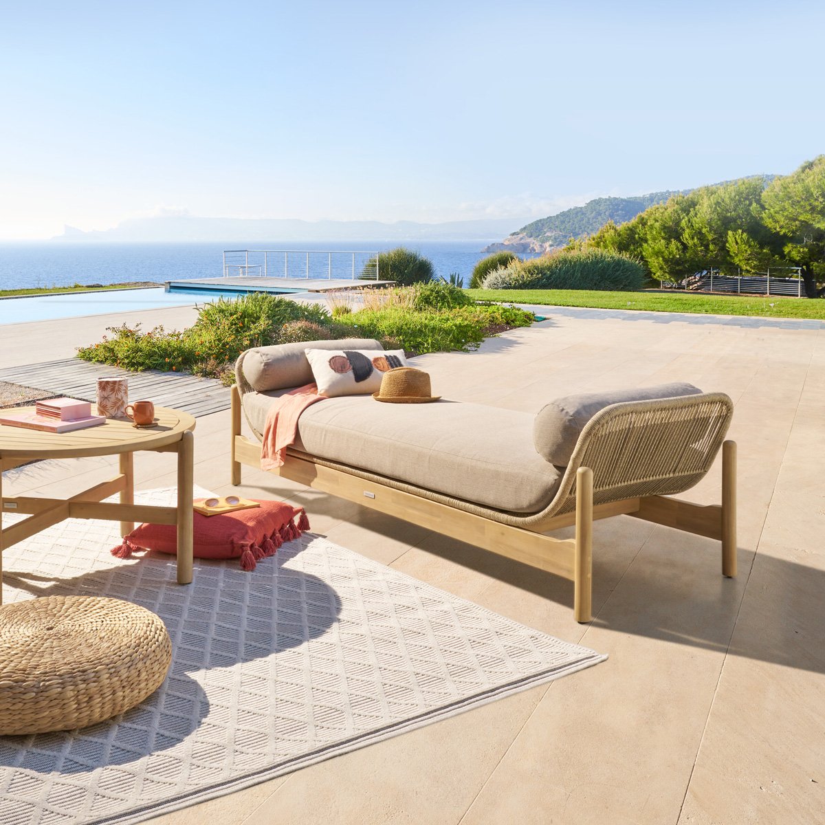 Mesa baja DEONA de madera acacia