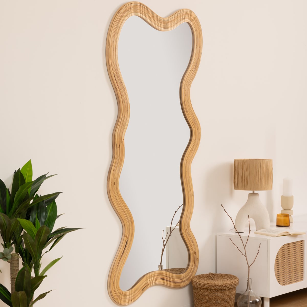 Espejo de pared MAGGIE beige de rat&aacute;n 179.5cm