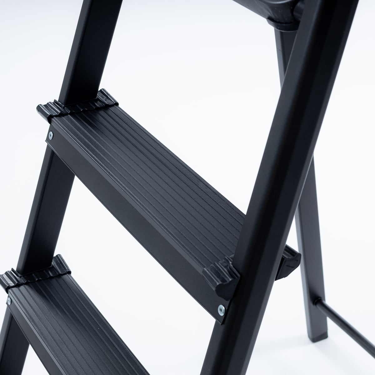 Escalera Negra Con 4 Gradas
