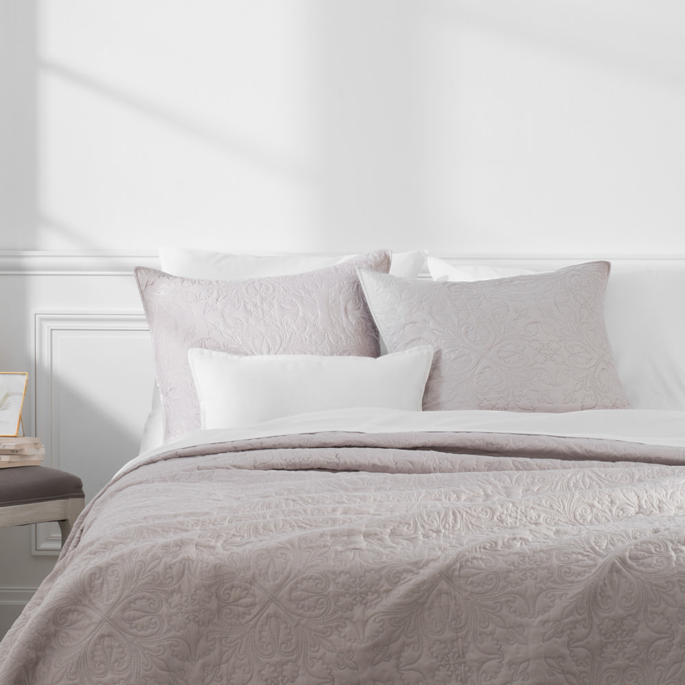 Colcha E 2 Capas Almofada Arabescos Linho