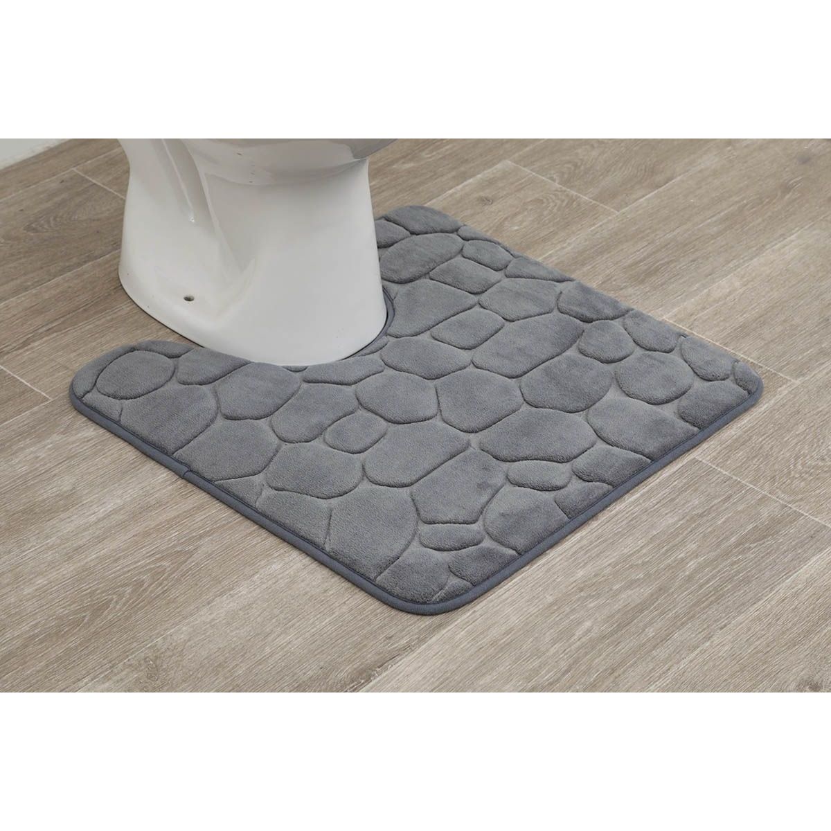 Alfombra de ba&ntilde;o gris oscuro con contorno