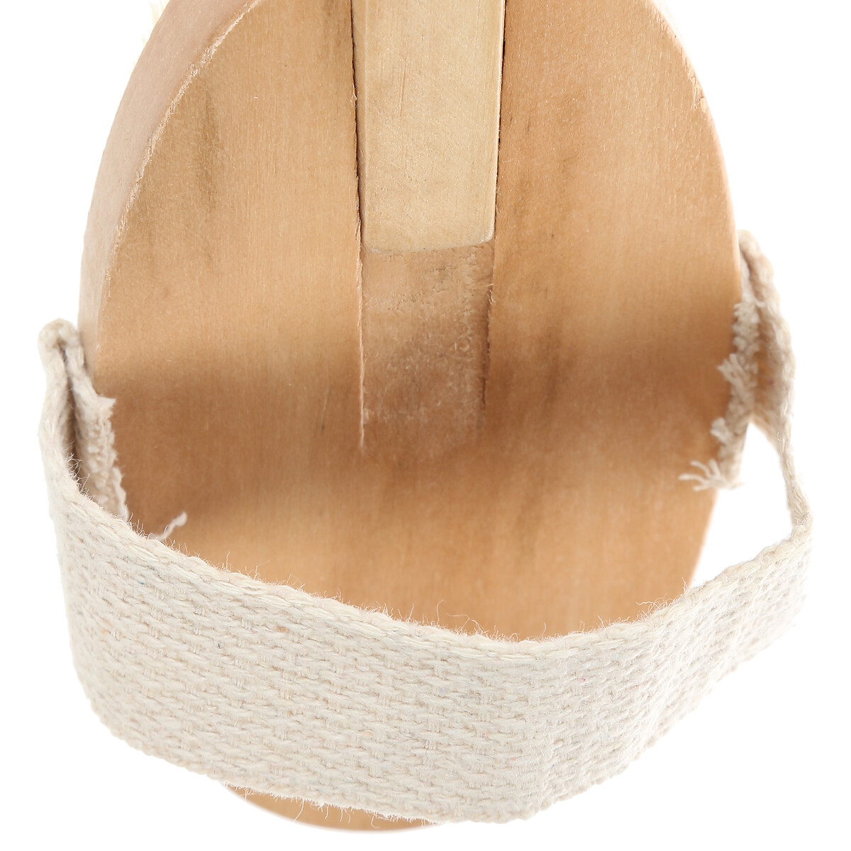 Cepillo de baño de madera 