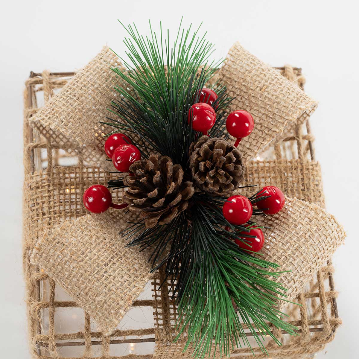 Caja de regalo decorativa dorada 15cm