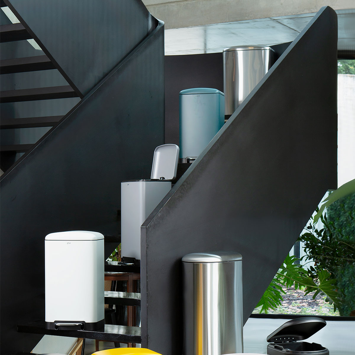 Balde Do Lixo Azul 30l