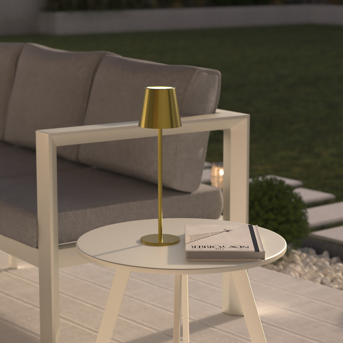 L&aacute;mpara de mesa CODY dorado usb 36cm