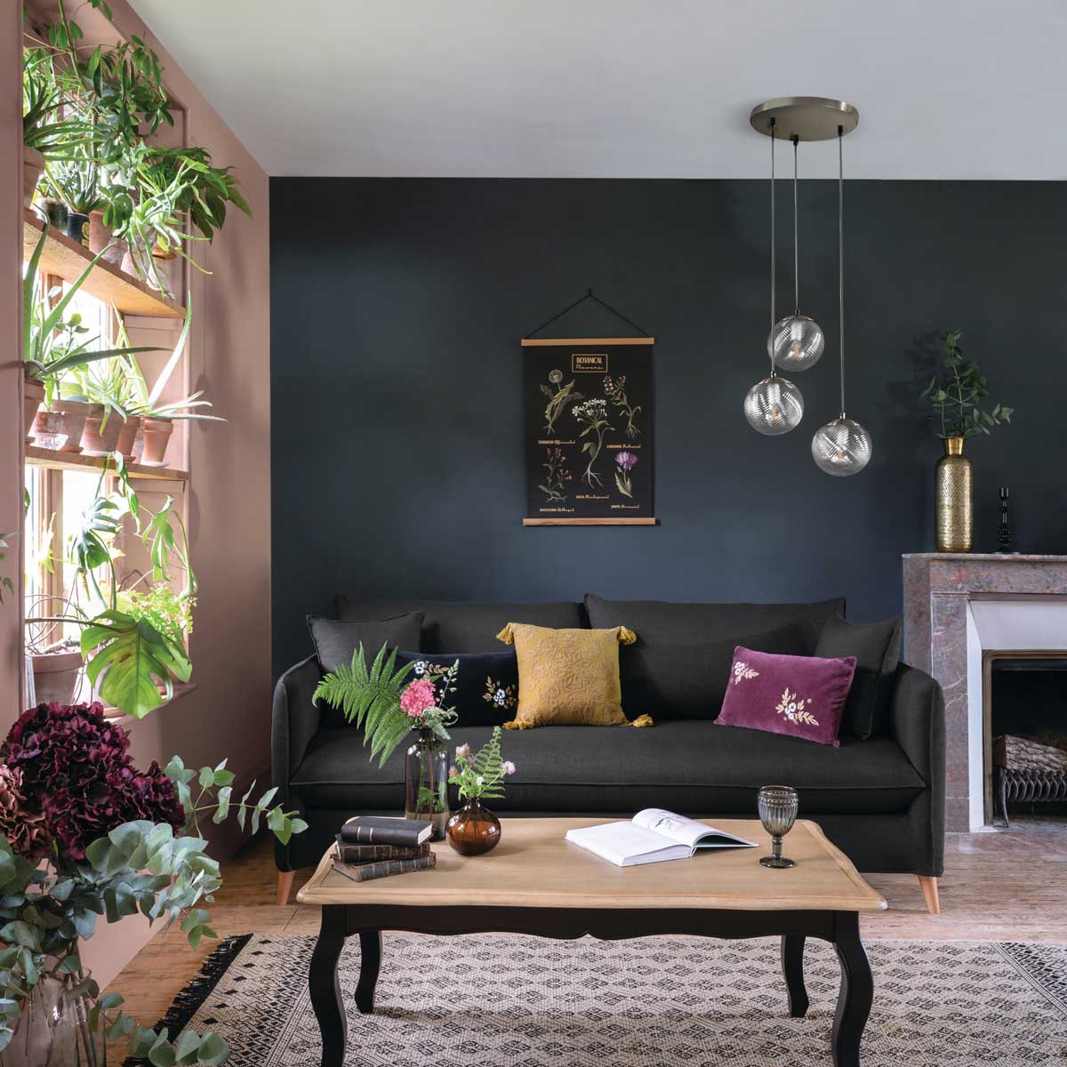 Jarrón NIGHT dorado metálico 45Cm