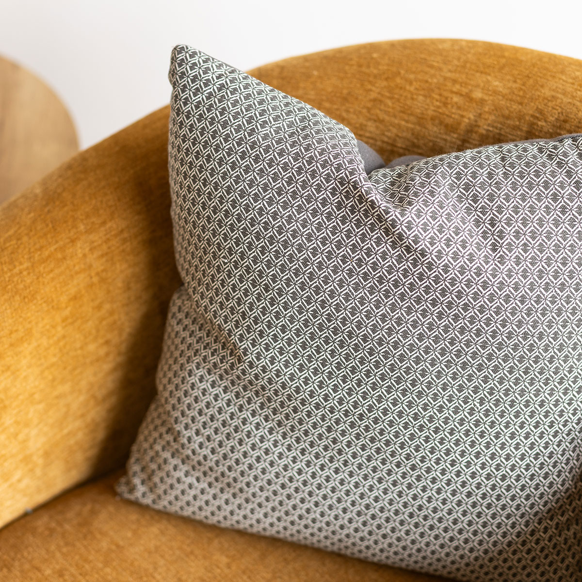 Cojín Otto Gris Decorado 38x38Cm