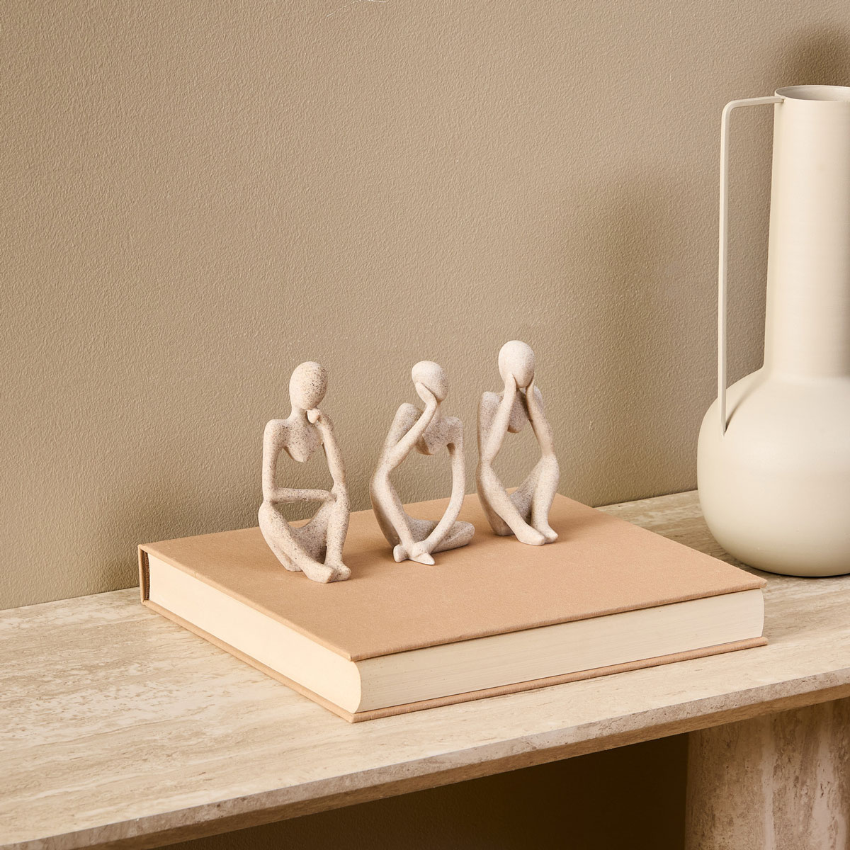 Juego de 3 figuras ABY mujer