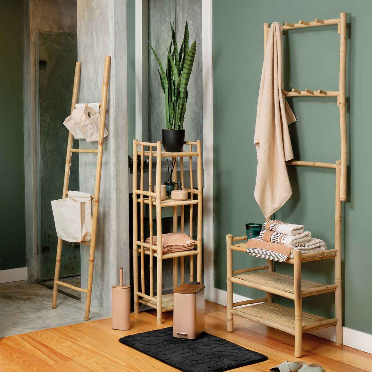 Mueble de ba&ntilde;o con 3 estantes de bamb&uacute;