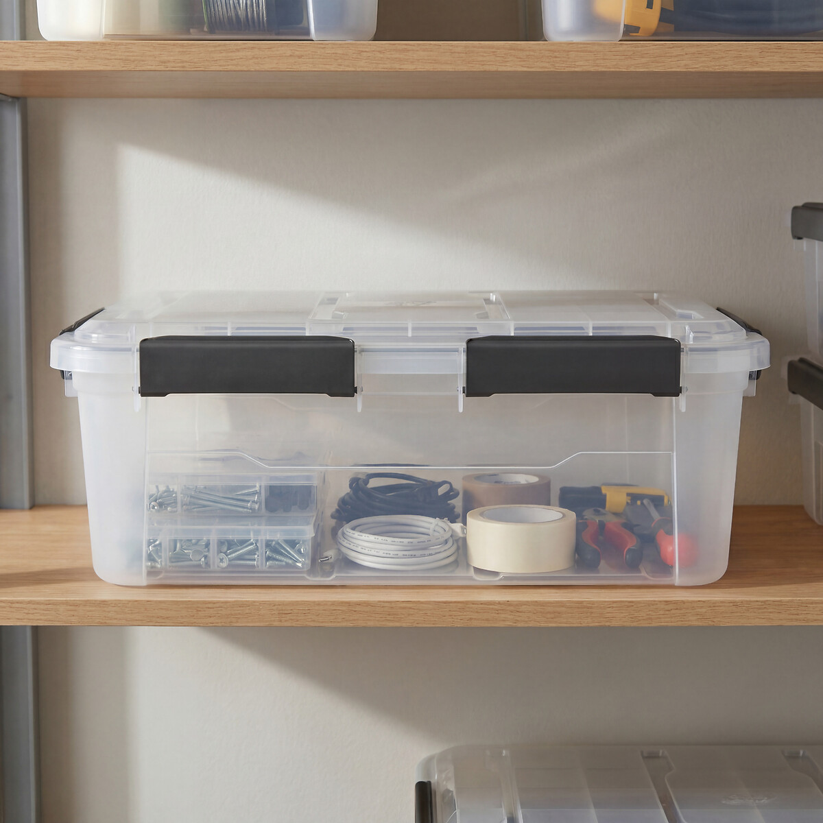 Caja de almacenaje de pl&aacute;stico 32L