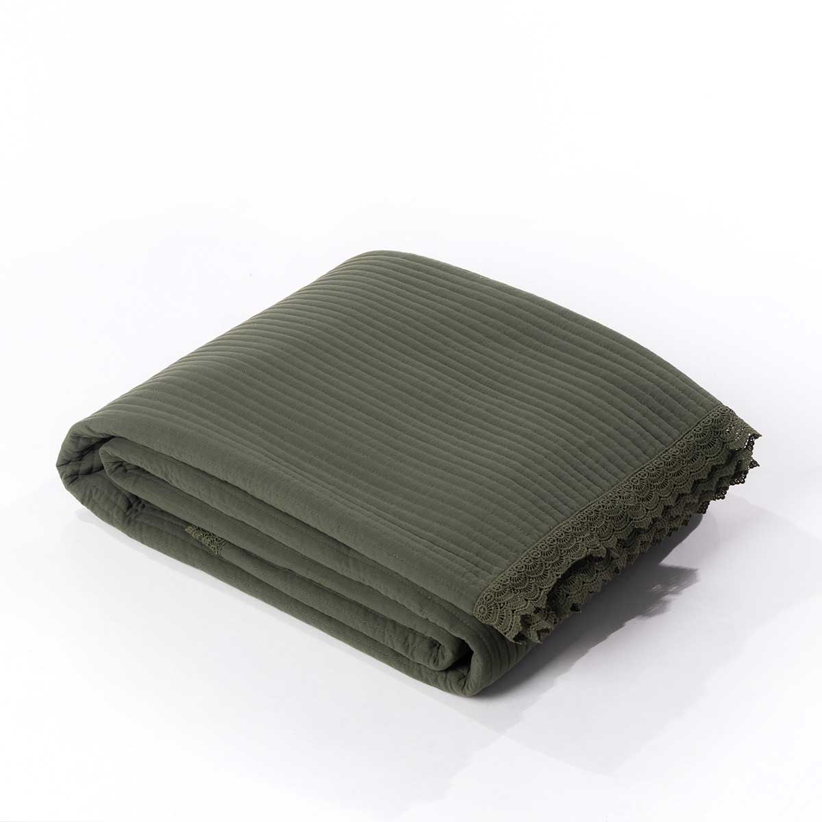 Edredón verde con volante de encaje 220x240cm