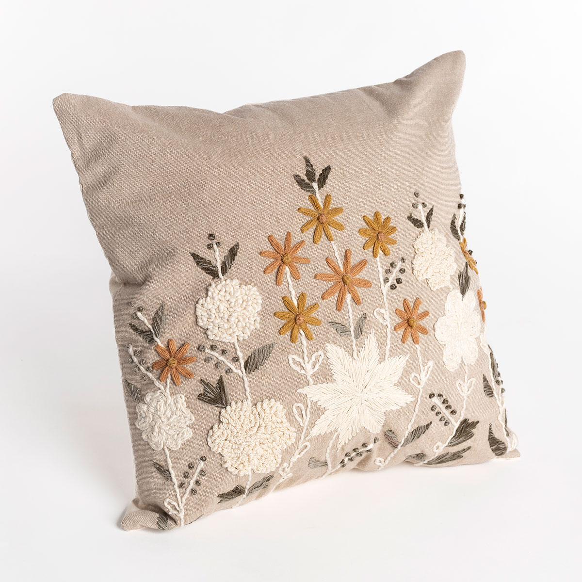 Coj&iacute;n bordado DAHLIA con flores 45x45cm