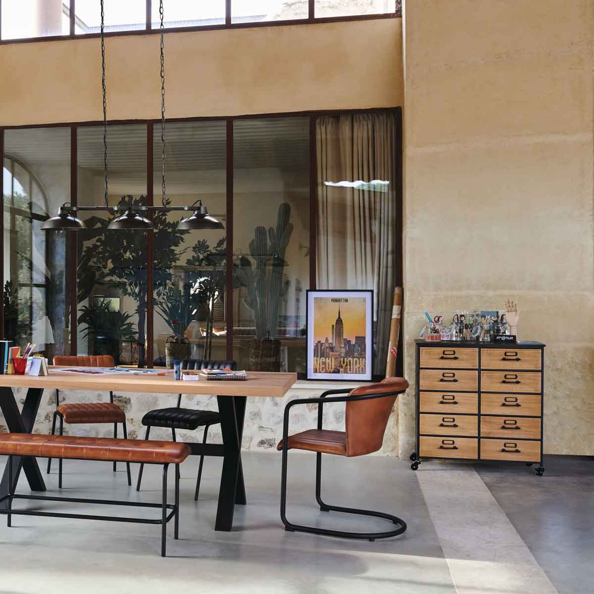 C&oacute;moda Baris Castanha E Preta Com 10 Gavetas