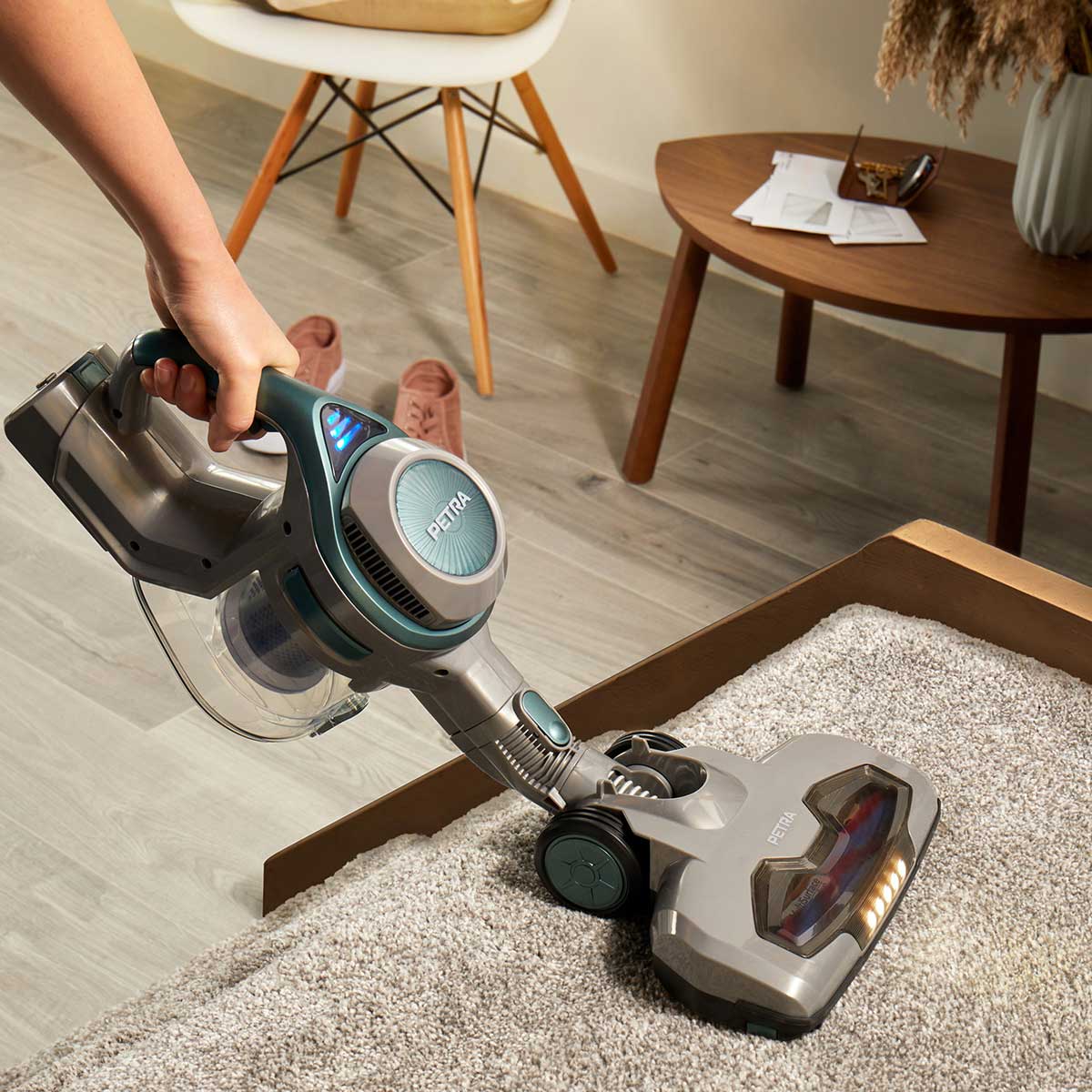 Aspirador Vertical Petra Sem Fio 22,2V