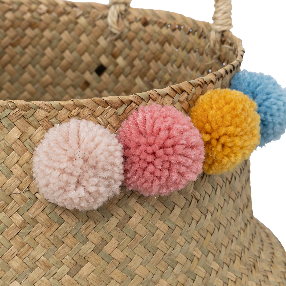 Cesta de almacenaje LIA con pompones