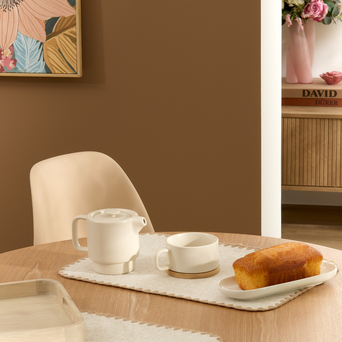 Tetera con taza de cer&aacute;mica