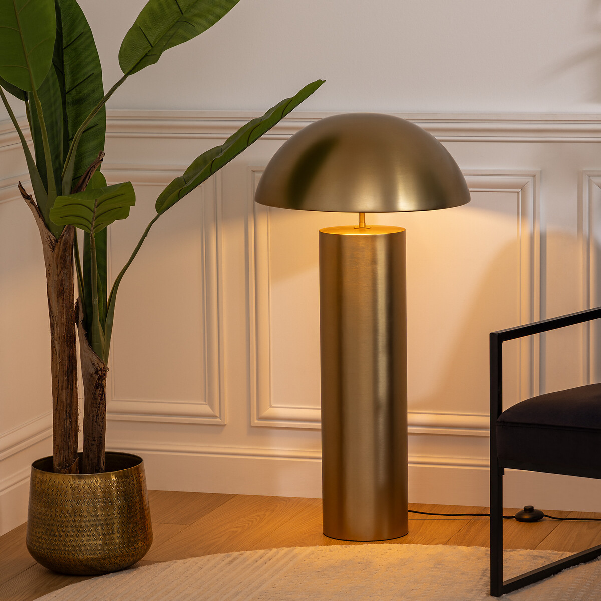 Candeeiro De Ch&atilde;o Ulysse Dourado Em Metal 97cm