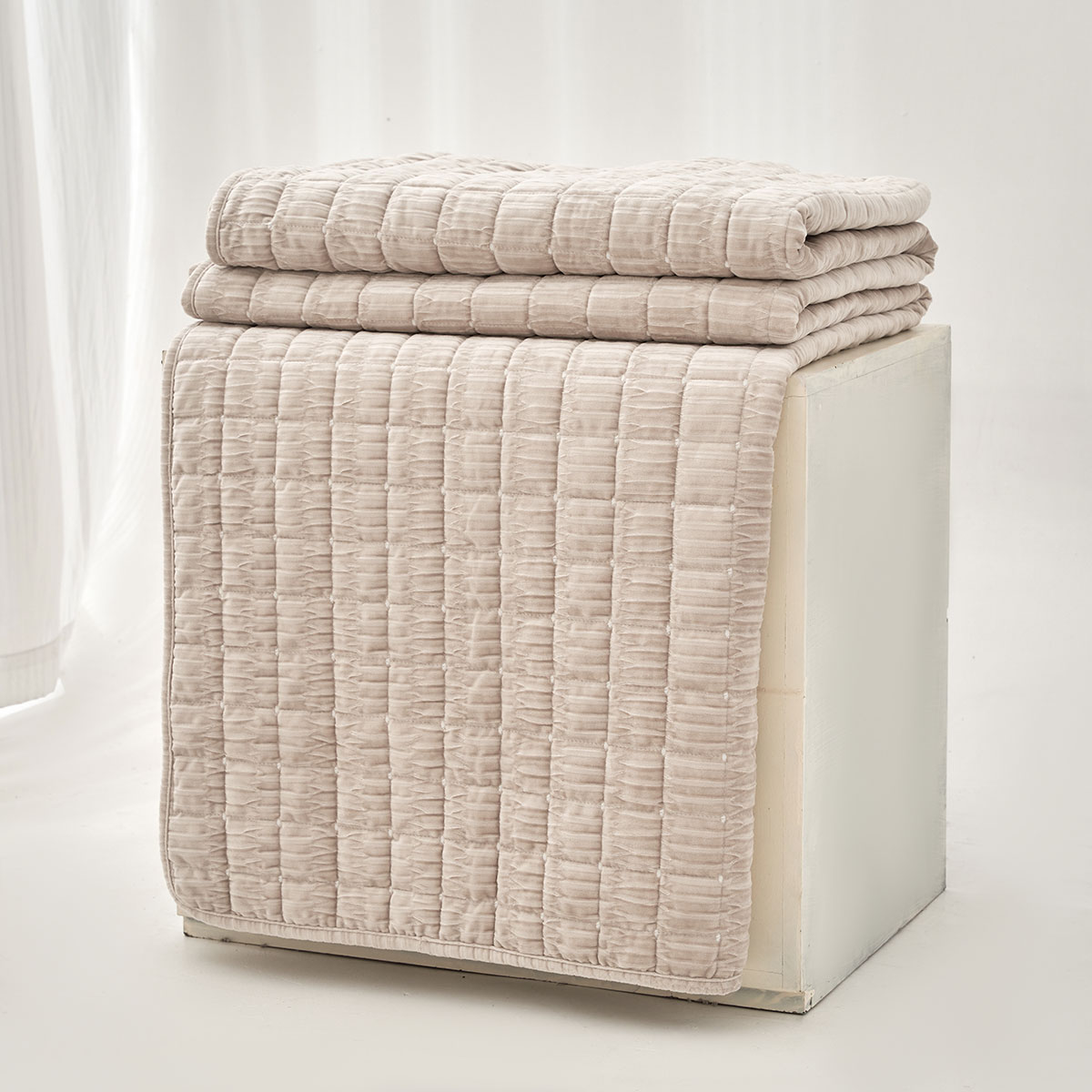 Edred&oacute;n SEATTLE gris de terciopelo 240x260cm