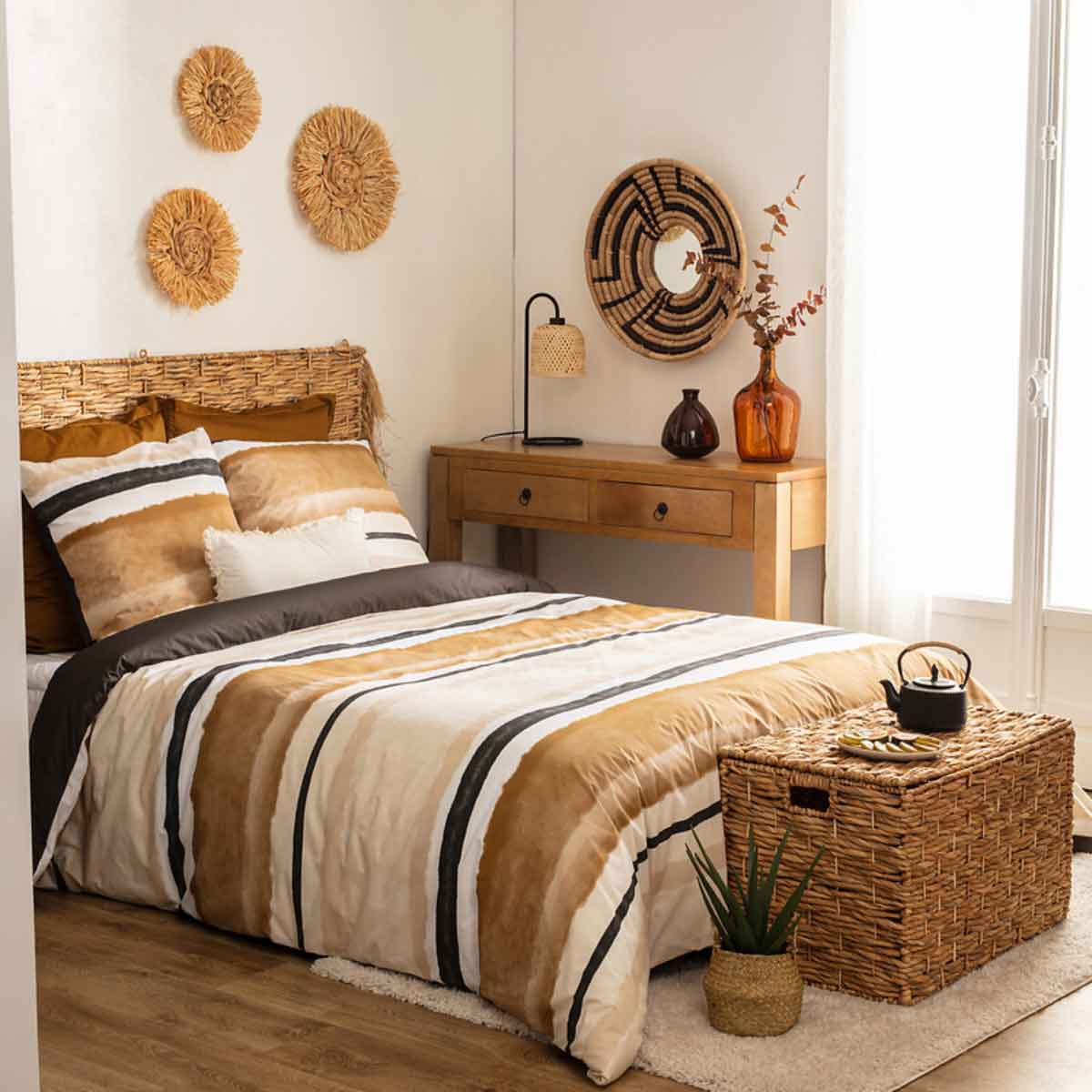 Funda n&oacute;rdica y fundas de coj&iacute;n HANA 260x240cm