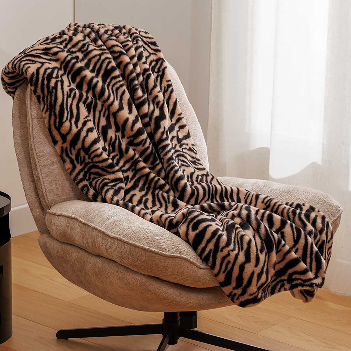 Manta LYNRA cebra de pelo 120x160cm