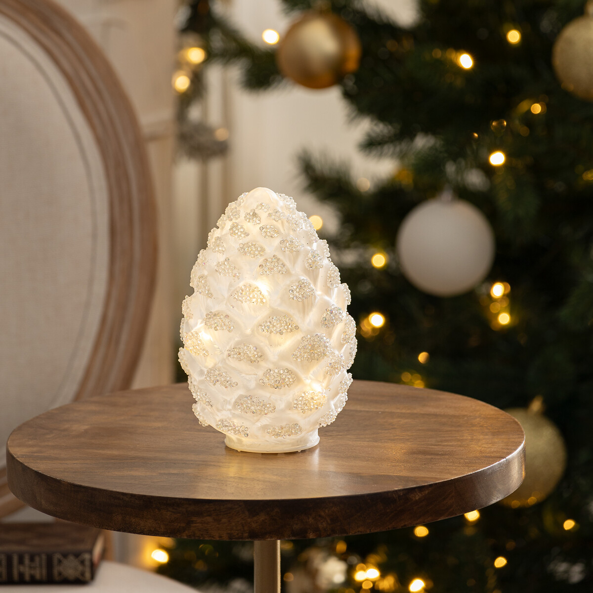 L&aacute;mpara de mesa pi&ntilde;a blanca