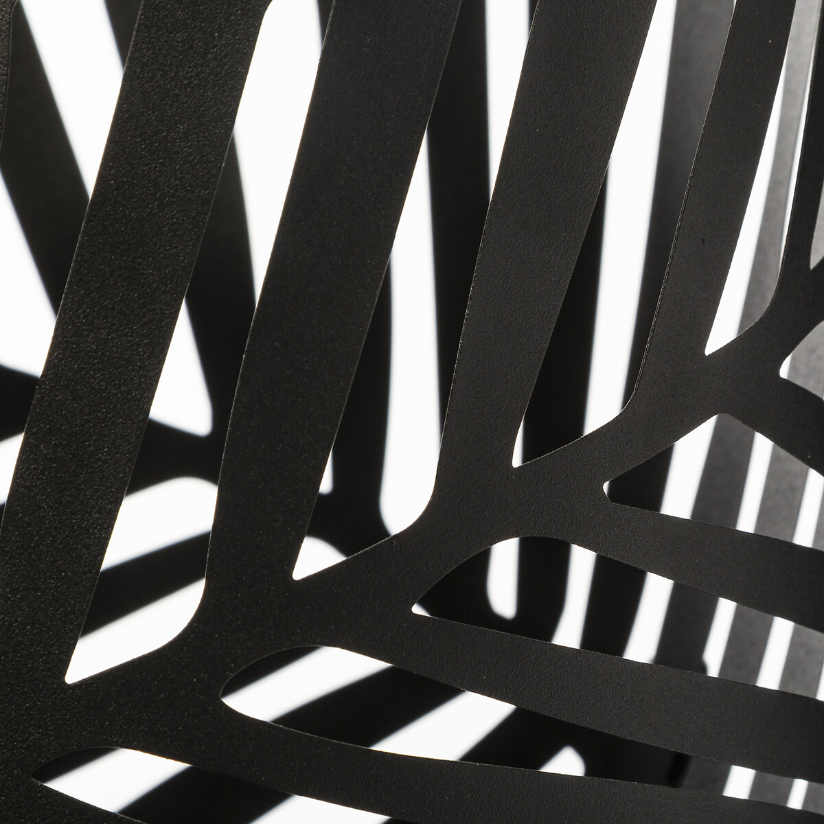 Maceta Decorativa Con Hojas Metálica Con Soporte