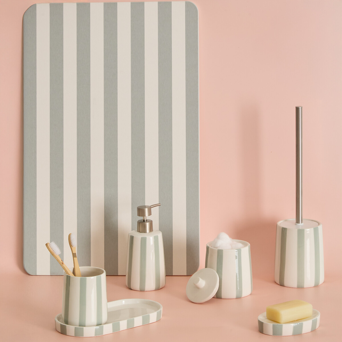 Dispensador de jab&oacute;n STRIO verde