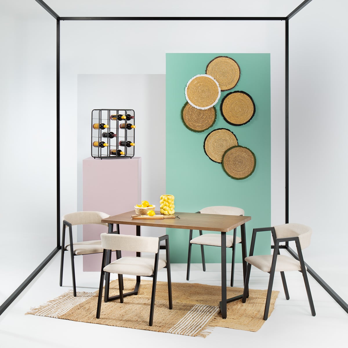 Juego de mesa y 4 sillas NOOK