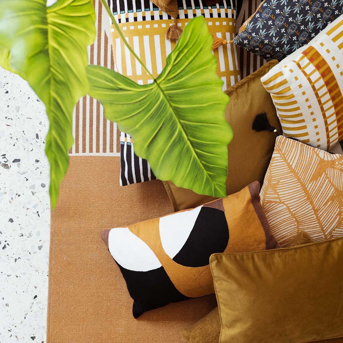 Almohada LILOU ocre 30x50cm