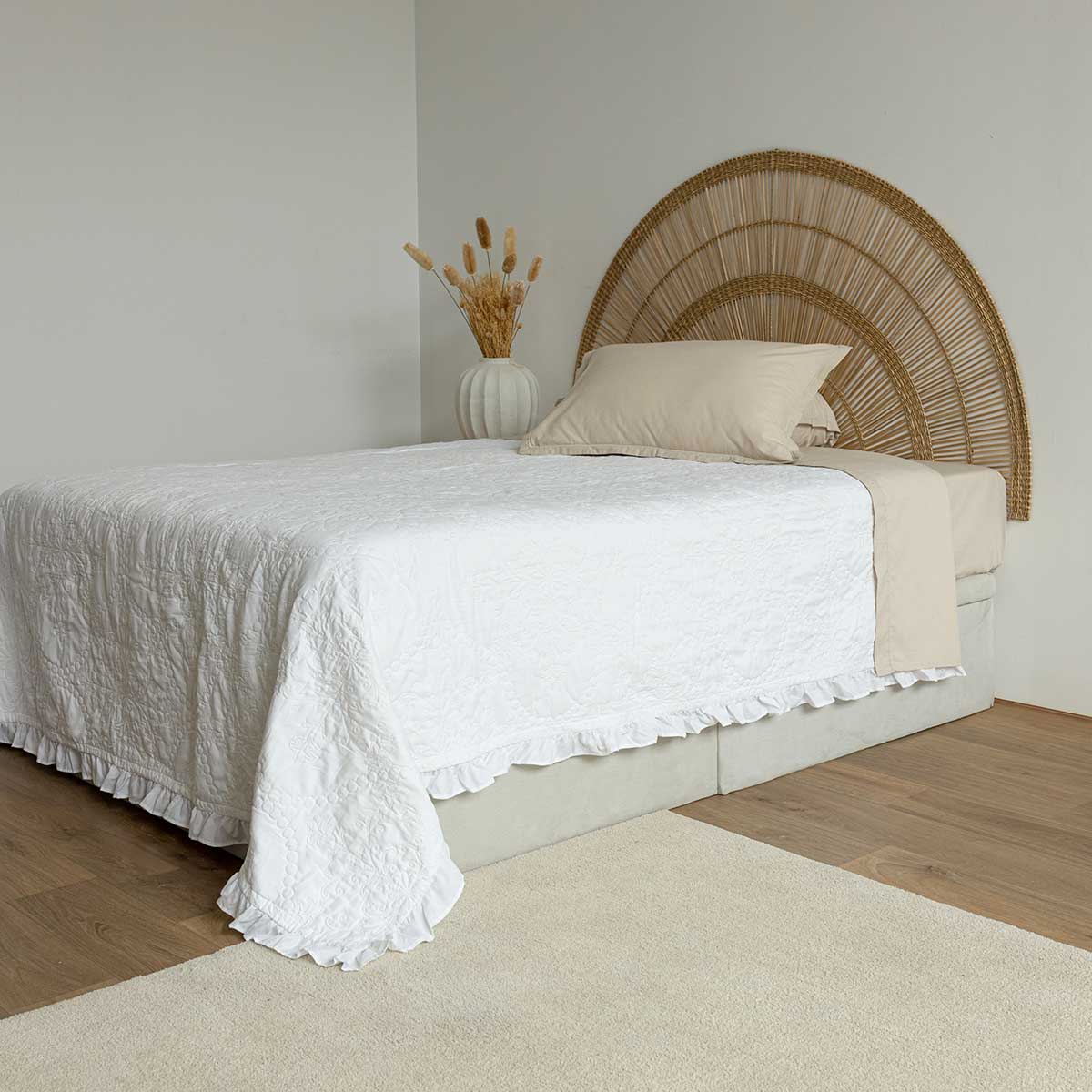 Edred&oacute;n blanco con flores 220x240cm