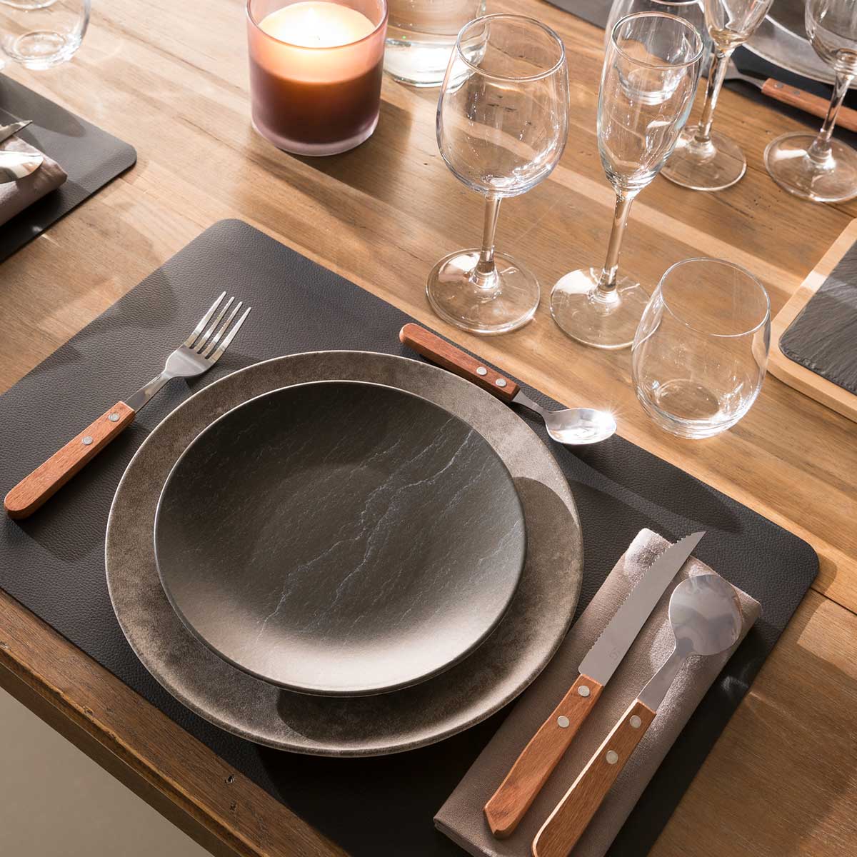 Cubertería 24Pzas Mango Madera+Cubertero