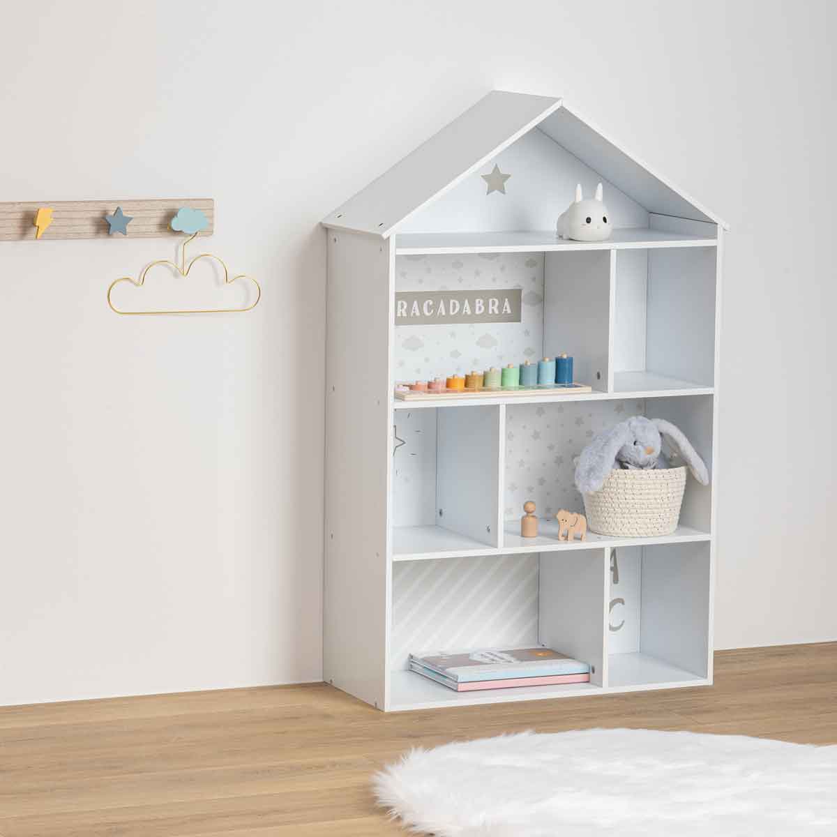 Estantería en forma de casa gris