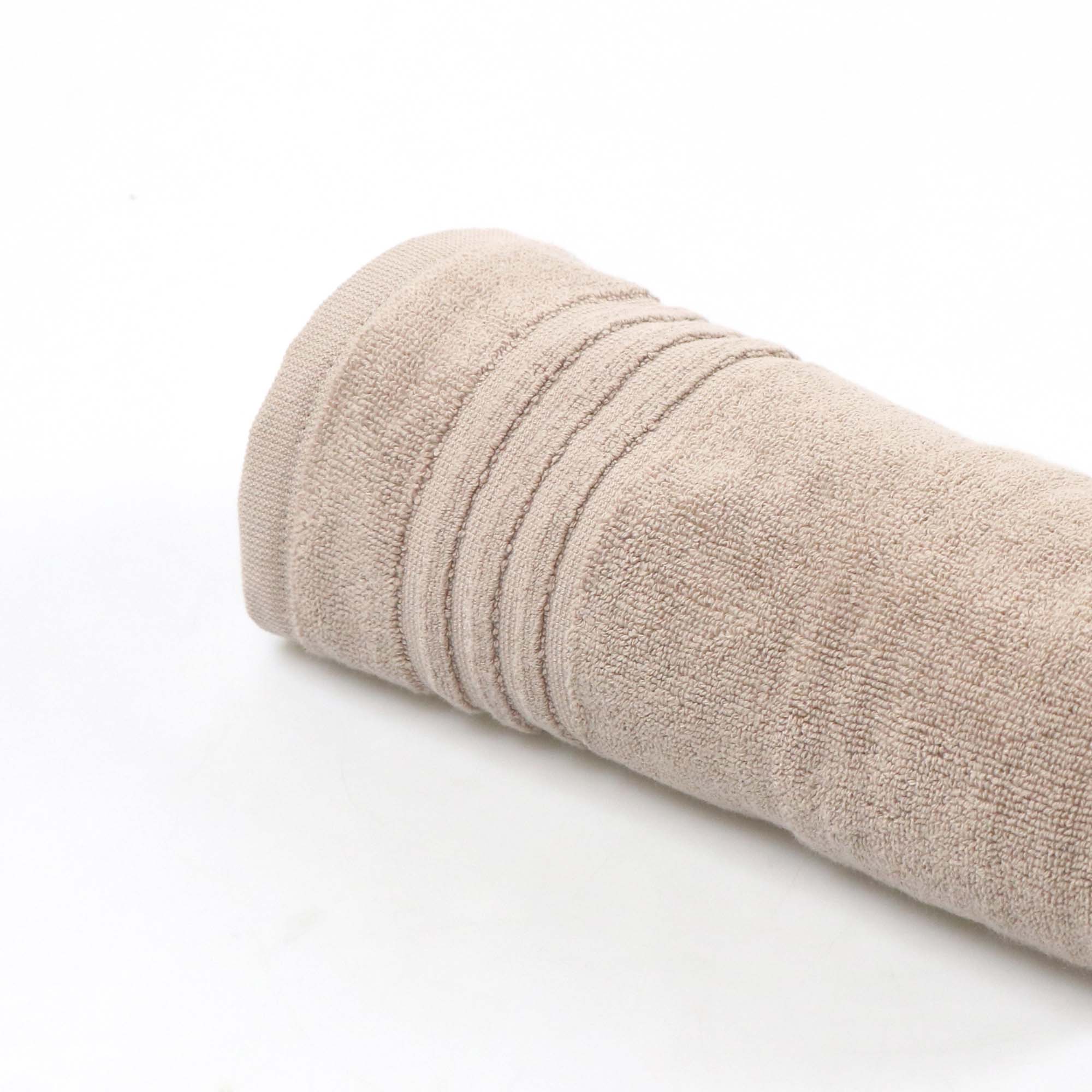 Alfombra De Ba&ntilde;o TIMELESS beige 50x70Cm