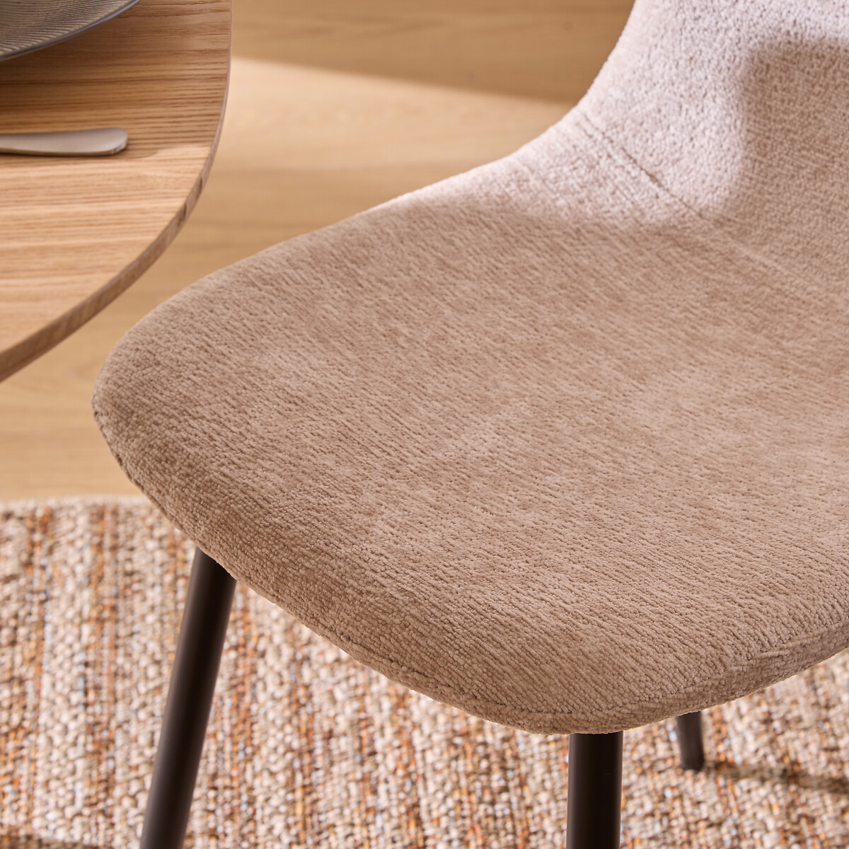 Silla TYKA de tela beige