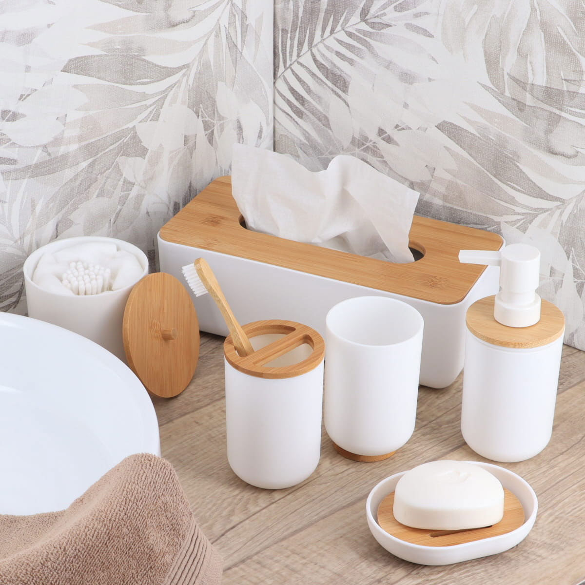 Bote Blanco Con Tapa De Bamb&uacute; 