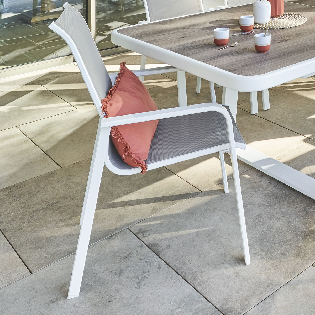 Silla Essio Blanco Y Avellana