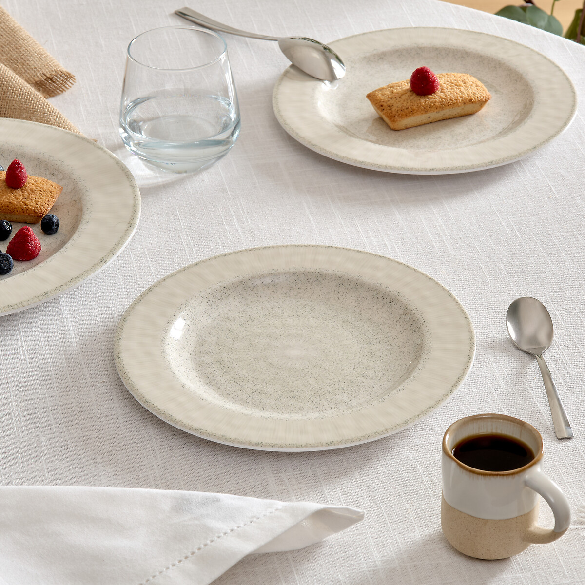 Plato de postre SOLENE beige 23cm
