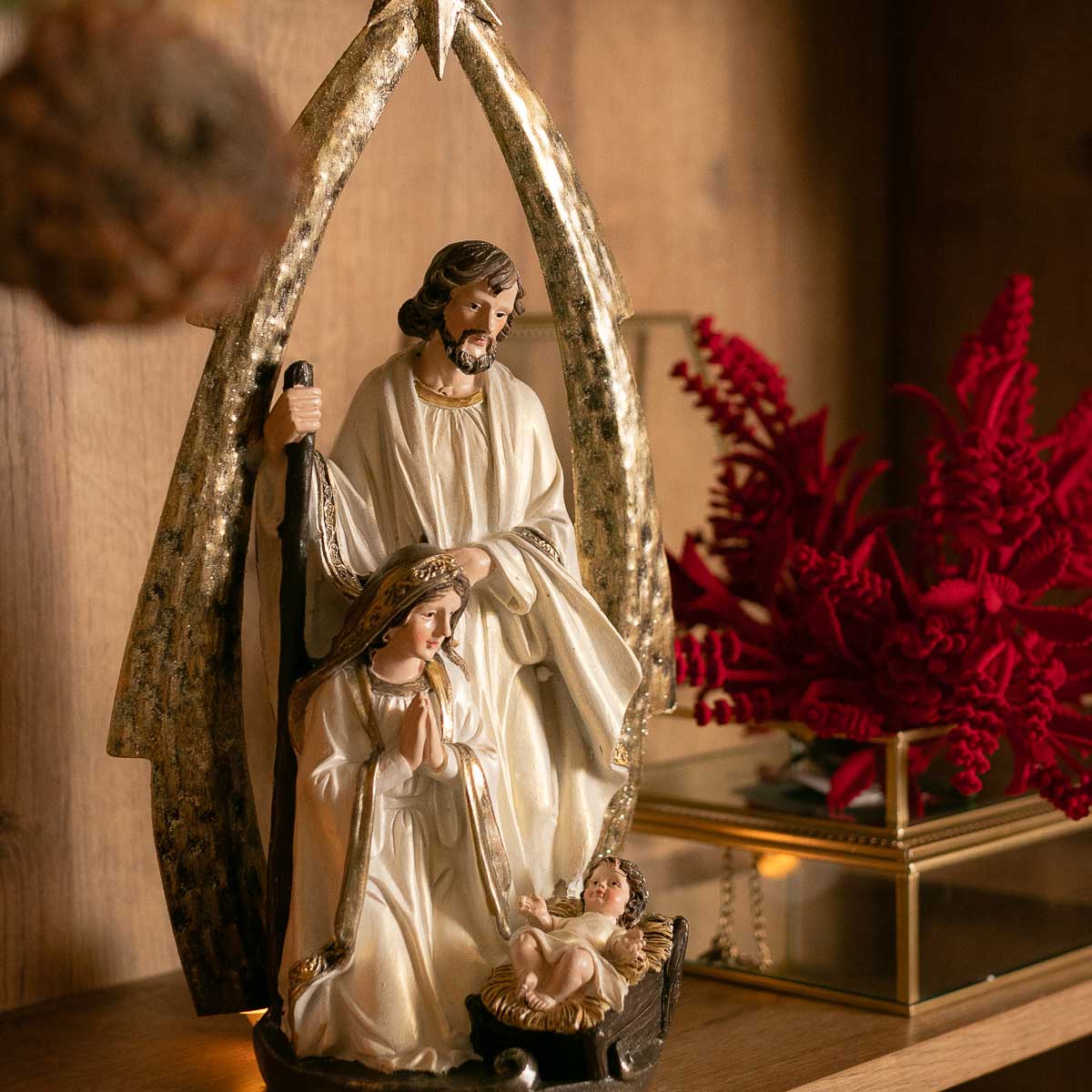 Pesebre De Cer&aacute;mica Con 3 Figuras Y Estrella