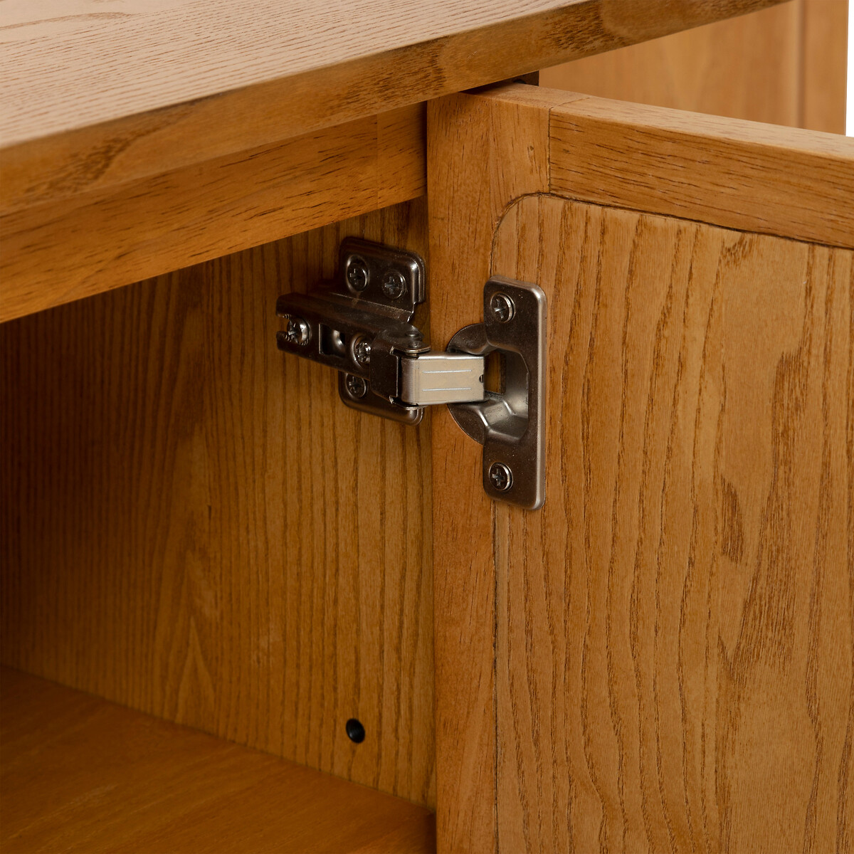 Aparador con 4 puertas de mdf y ratan KISCO 