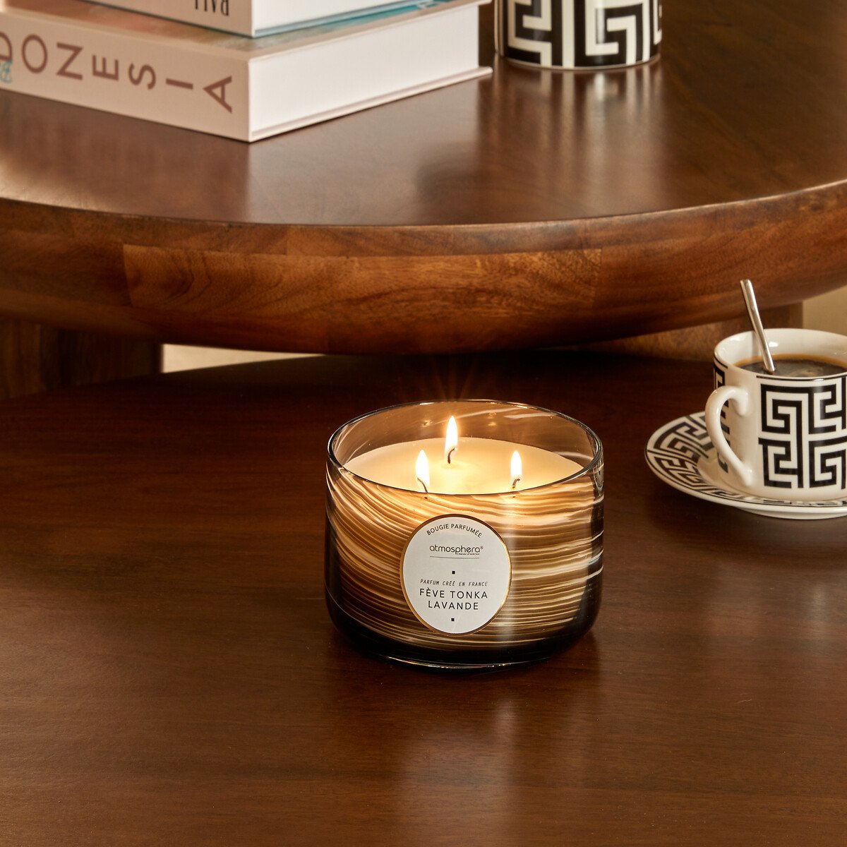 Vela perfumada en tarro de vidrio TONKA