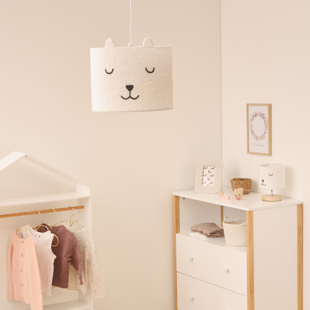 L&aacute;mpara de techo TOXEY blanco de metal 110x28cm